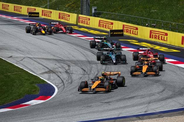 04 NORRIS Lando (gbr), McLaren F1 Team MCL38, 81 PIASTRI Oscar (aus), McLaren F1 Team MCL38, action during the Formula 1 Qatar Airways Austrian Grand Prix 2024, 11th round of the 2024 Formula One World Championship, WM, Weltmeisterschaft from June 28 to 30, 2024 on the Red Bull Ring, in Spielberg, Austria - F1 - AUSTRIAN GRAND PRIX 2024 DPPI Panoramic 240629_R11_AUSTRIA_DP_FG008413