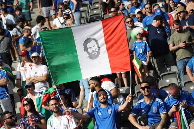29 06 2024, xtgx, European Football Championship 2024 1 8 Final, Switzerland Italy emspor, v l emotions, fans, atmosphere, flags, logo, Italy, spectators, jerseys Bud Spencer flag UEFA REGULATIONS PROHIBIT ANY USE OF PHOTOGRAPHS as IMAGE SEQUENCES and or QUASI VIDEO Berlin