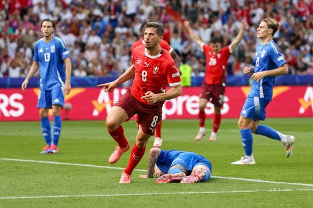 Goal celebration after the 1-0 goal by Remo Freuler Switzerland, 08 , Football, UEFA , European Championship, Round of 16 2024, Switzerland vs Italy, 29 06 2024, Olympiastadion Berlin, Berlin, Germany Berlin Olympiastadion Berlin Berlin Germany Copyright: xGrantxHubbsx