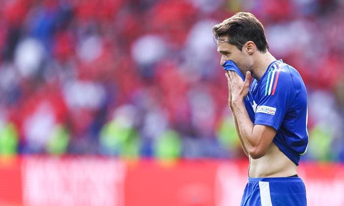 Federico Chiesa of Italy looks dejected Switzerland v Italy, UEFA European Championship, EM, Europameisterschaft 2024, Round of 16, Football, Olympiastadion, Berlin, Germany - 29 Jun 2024 EDITORIAL USE ONLY No use with unauthorised audio, video, data, fixture lists, club league logos or live services. Online in-match use limited to 120 images, no video emulation. No use in betting, games or single club league player publications. Copyright: xMichaelxZemanek Shutterstockx 14562039ap