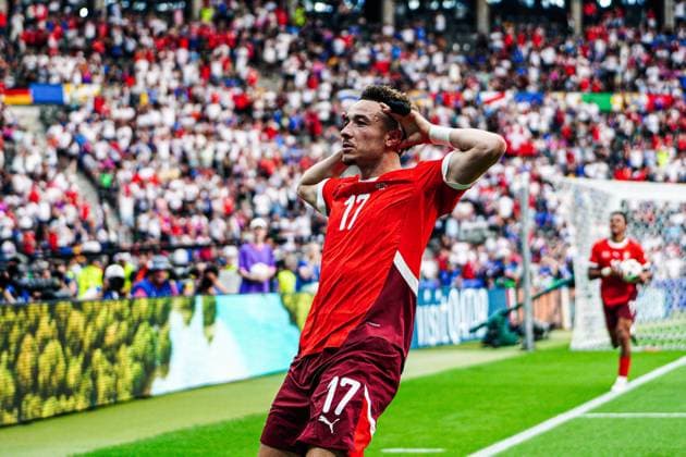 Goal celebration after scoring 2 0 Ruben Vargas Switzerland, 17 GER, Switzerland vs Italy, European Football Championship, UEFA Euro 2024, round of 16, 29 06 2024 GER, Switzerland vs Italy, European Football Championship, UEFA Euro 2024, round of 16, 29 06 2024 Berlin Copyright: xEibner-Pressefoto MarcelxvonxFehrnx EP_MFN
