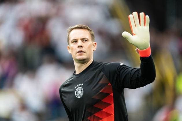 GER, Euro 2024, round of sixteen, Germany Germany, GER vs Denmark Denmark, DNK 29 06 2024, Signal Iduna Park BVB Stadion Dortmund , Dortmund, GER, Euro 2024, round of sixteen, Germany Germany Germany, GER vs Denmark Denmark, DNK In the picture Manuel Neuer Germany Germany GER, 1 warming up, waving in the direction of the spectators nordphotoxGmbHxx xChristianxSchulze nph000300