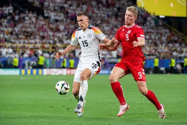 Nico Schlotterbeck Germany, 15 in duel with Rasmus Winther Hojlund Denmark, 09 , GER, Germany GER vs Denmark DEN , European Football Championship, UEFA EURO 2024, Round of 16, 29 06 2024 GER, Germany GER vs Denmark DEN , European Football Championship, UEFA EURO 2024, Round of 16, 29 06 2024 Dortmund Copyright: xEibner-Pressefoto Memmlerx EP_MMR