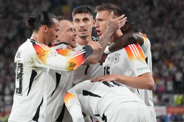 celebrate the goal, goal celebration for 2 0 Jamal Musiala Germany Germany, 10 with Nico Schlotterbeck Germany Germany, 15 , Antonio Rüdiger Germany Germany Germany, 02 , David Raum Germany Germany, 03 Dortmund 29 06 2024 Germany vs Denmark, EURO2024 M37, Round of 16, EM Arena Dortmund