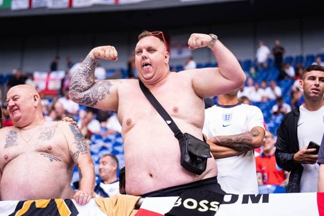 GER, Euro 2024, Round of sixteen, England GBR vs Slovakia SVK 30 06 2024, Arena AufSchalke, Veltins Arena, Gelsenkirchen, GER, Euro 2024, Round of sixteen, England GBR vs Slovakia SVK In the picture Naked fans of England GBR create atmosphere before the game, torso-free, singing, screaming, in a good mood, gestures, facial expressions, emotions nordphotoxGmbHxx xChristianxSchulze nph000300