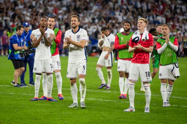 UEFA EURO 2024 England Slovakia 30 06 2024 Ezri Konsa England, 14 , Lewis Dunk England, 15 , Harry Kane England, 9 , Joe Gomez England, 22 , Anthony Gordon England, 18 , Jarrod Bowen England, 20 cheer with the fans UEFA EURO 2024 England Slovakia Arena AufSchalke, Gelsenkirchen on 30 06 2024 Copyright: xBEAUTIFULxSPORTS Meuselx