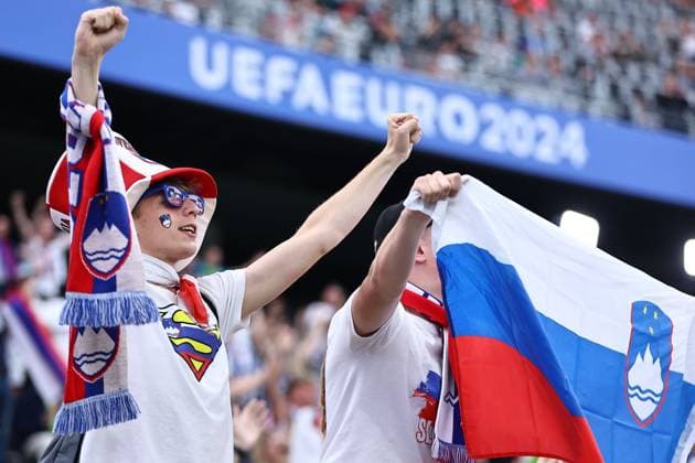 Slovenia stands in the stands Portugal v Slovenia, UEFA European Championship, EM, Europameisterschaft 2024, Round of 16, Football, Frankfurt Arena, Frankfurt, Germany - 01 Jul 2024 EDITORIAL USE ONLY No use with unauthorised audio, video, data, fixture lists, club league logos or live services. Online in-match use limited to 120 images, no video emulation. No use in betting, games or single club league player publications. Copyright: xMichaelxZemanek Shutterstockx 14566640g