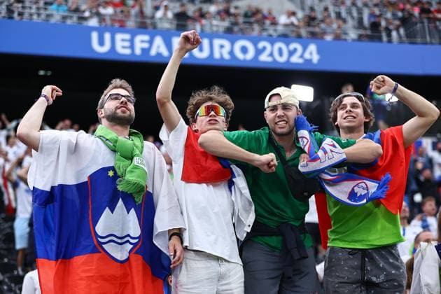 Slovenia stands in the stands Portugal v Slovenia, UEFA European Championship, EM, Europameisterschaft 2024, Round of 16, Football, Frankfurt Arena, Frankfurt, Germany - 01 Jul 2024 EDITORIAL USE ONLY No use with unauthorised audio, video, data, fixture lists, club league logos or live services. Online in-match use limited to 120 images, no video emulation. No use in betting, games or single club league player publications. Copyright: xMichaelxZemanek Shutterstockx 14566640f