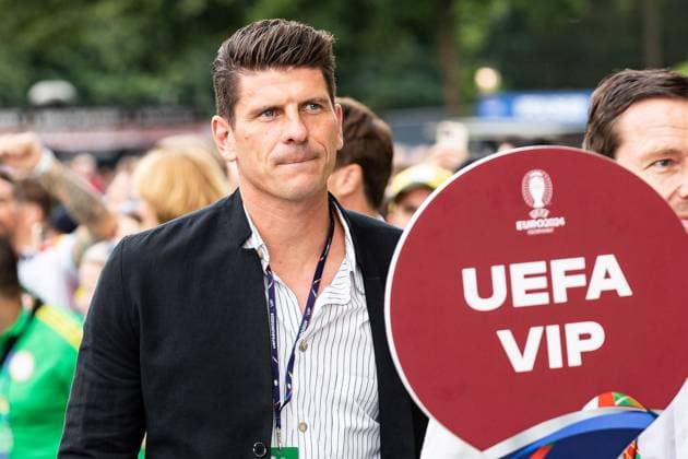 Mario Gomez arrives with VIP escort in front of the stadium GER, Portugal POR vs Slovenia SVO , European Football Championship, UEFA EURO 2024, Round of 16, 01 07 2024 GER, Portugal POR vs Slovenia SVO , European Football Championship, UEFA EURO 2024, Round of 16, 01 07 2024 Frankfurt Copyright: xEibner-Pressefoto RogerxBuerkex EP
