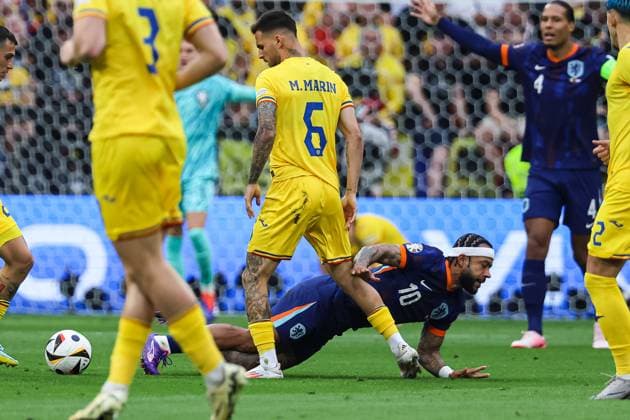 Marius Mihai Marin Romania, 06 vs Memphis Depay Netherlands, 10 GER, Romania ROM vs Netherlands NED , European Football Championship, UEFA EURO 2024, Round of 16, 02 07 2024 GER, Romania ROM vs Netherlands NED , European Football Championship, UEFA EURO 2024, Round of 16, 02 07 2024 Munich Copyright: xEibner-Pressefoto RogerxBuerkex EP