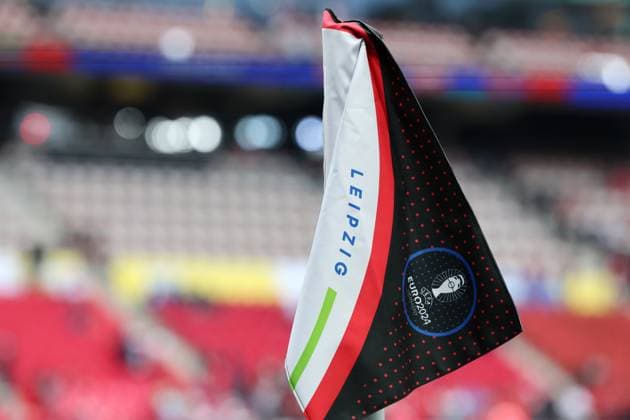 Oesterreich Tuerkei UEFA EURO 2024 Leipzig, 02 07 2024, Leipzig Stadium, Fußball, UEFA EURO 2024 Germany , Achtelfinale , Österreich AUT vs Türkei TUR , Im Bild Stadionansicht mit Eckfahne , Nur für journalistische Zwecke Only for editorial use , UEFA Êregulations prohibit any use of photographs as image sequences and or quasi video ,