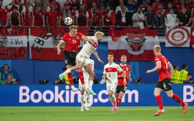 Football, Men, Season 2023 24, UEFA Euro EM 2024, Round of 16 in Leipzig, Austria Turkey, f l Philipp Lienhart Austria , Baris Alper Yilmaz Turkey , Arda Güler Turkey , Konrad Laimer Austria , Nicolas Seiwald Austria , 02 07 2024, Copyright: xMatthiasxKochx