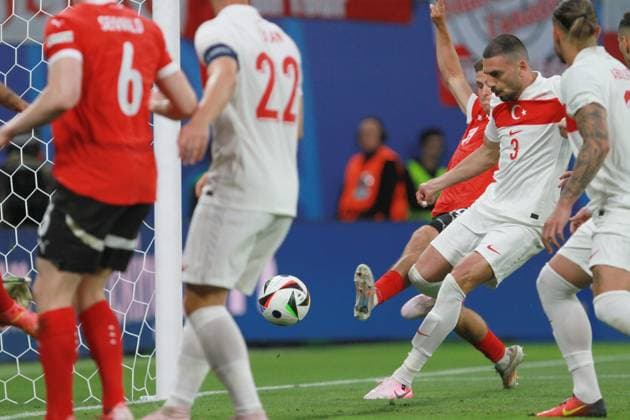 Leipzig, Saxony, Germany, 02 07 2024 Red Bull Arena European Football Championship 2024, Round of 16, Austria Turkey L R Nicolas Seiwald 6, Austria , Kaan Ayhan 22, Turkey , Christoph Baumgartner 19, Austria , Merih Demiral 3, Turkey Copyright: xdtsxNachrichtenagenturx dts_42944