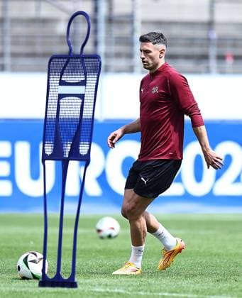 EURO 2024, Nationalteam Schweiz Training Fabian Schär of Switzerland Switzerland Training, UEFA European Championship, EM, Europameisterschaft 2024, Quarter Final, Football, Stadion auf der Waldau, Stuttgart, Germany, 05 Jul 2024 EDITORIAL USE ONLY No use with unauthorised audio, video, data, fixture lists, club league logos or live services. Online in-match use limited to 120 images, no video emulation. No use in betting, games or single club league player publications. Copyright: xMichaelxZemanek Shutterstockx 14571352e