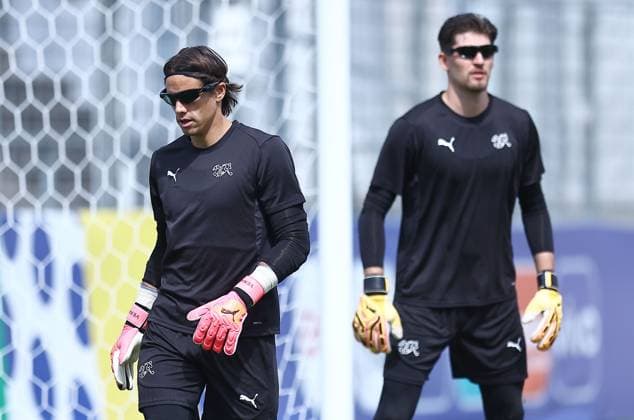 EURO 2024, Nationalteam Schweiz Training Yann Sommer of Switzerland and fellow goalkeepers wearing sunglasses in the training session Switzerland Training, UEFA European Championship, EM, Europameisterschaft 2024, Quarter Final, Football, Stadion auf der Waldau, Stuttgart, Germany, 05 Jul 2024 EDITORIAL USE ONLY No use with unauthorised audio, video, data, fixture lists, club league logos or live services. Online in-match use limited to 120 images, no video emulation. No use in betting, games or single club league player publications. Copyright: xMichaelxZemanek Shutterstockx 14571352m