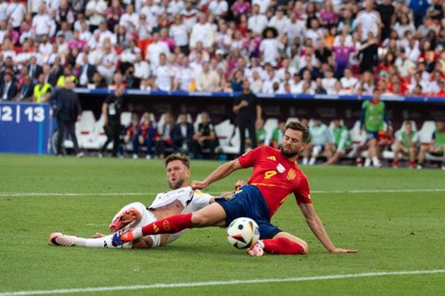 v li Niclas Fuellkrug Germany 09 , Nacho Spain, 04 , Goal chance, Goal shot, GER, Spain ESP vs Germany GER , European Football Championship, UEFA EURO 2024, Quarter-finals, 05 07 24, GER, Spain ESP vs Germany GER , European Football Championship, UEFA EURO 2024, Quarter-finals, 05 07 24 Stuttgart Copyright: xEibner-Pressefoto WolfgangxFrankx EP_WFK
