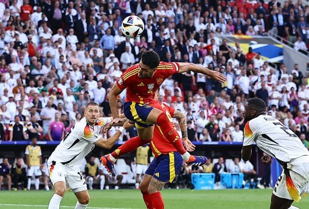 Mikel Merino of Spain scores a goal to make it 2-1 Spain v Germany, UEFA European Championship, EM, Europameisterschaft 2024, Quarter Final, Football, Stuttgart Arena, Stuttgart, Germany, 05 Jul 2024 EDITORIAL USE ONLY No use with unauthorised audio, video, data, fixture lists, club league logos or live services. Online in-match use limited to 120 images, no video emulation. No use in betting, games or single club league player publications. Copyright: xMichaelxZemanek Shutterstockx 14571380dc