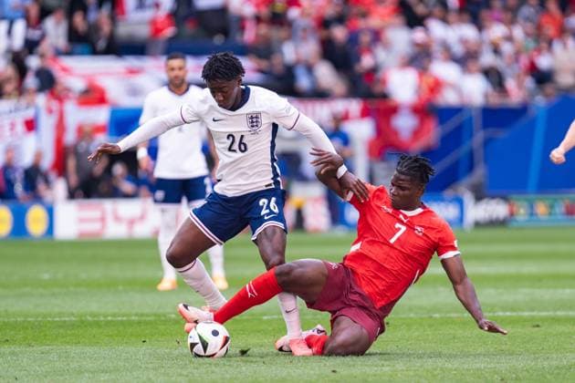 GER, Euro 2024, Quarter-finals Quarter-finals, England ENG vs Switzerland SUI 06 07 2024, MERKUR SPIEL ARENA, Düsseldorf, GER, Euro 2024, Quarter-finals Quarter-finals, England ENG vs Switzerland SUI In the picture duel between Breel Embolo Switzerland SUI, 7 and Conor Gallagher England GBR, 16 nordphotoxGmbHxx xChristianxSchulze nph000300