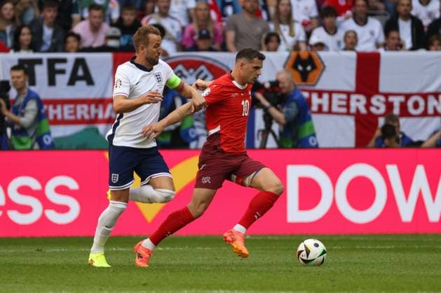 Duel Granit Xhaka Switzerland, 10 and Harry Kane England, 09 , Football, UEFA , European Championship, Quarterfinals 2024, England vs Switzerland, 06 07 2024, Duesseldorf Arena, Duesseldorf, Germany Duesseldorf Duesseldorf Arena Nordrhein Westfalen Germany Copyright: xGrantxHubbsx