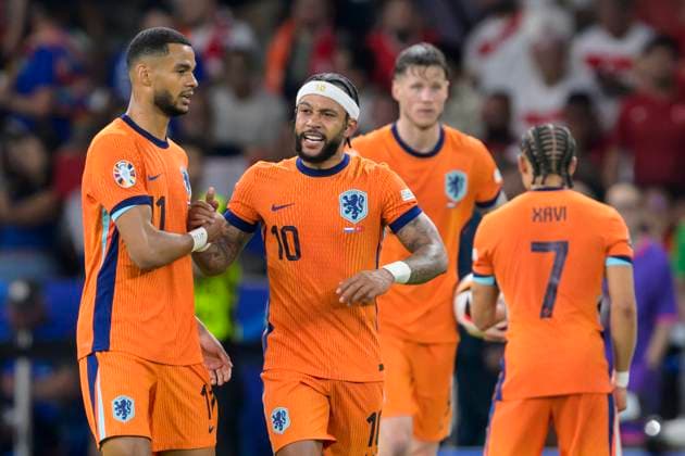 GER, Berlin, Football, European Championship quarter-final, Netherlands vs Turkey, European Football Championship 2024, UEFA EURO 2024, SP, Olympia Stadion Berlin, After Stefan De Vrij NED equalizes to 1 1, 06 , goal, goal, cheering, goal celebration, joy, enthusiasm, celebrates, 06 07 2024, Copyright: HMBxMedia UwexKoch