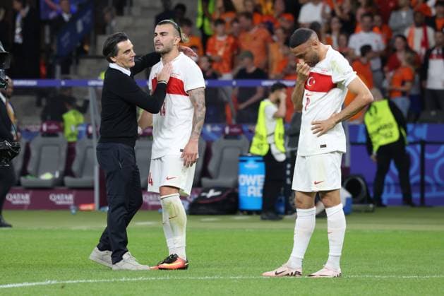 DEU, FIFA, EM 2024, NED vs TUR, 06 07 2024, Berliner Olympiastadion, Berlin, DEU, FIFA, EM 2024, NED vs TUR, in the picture Coach Vincenzo Montella TUR , Abduelkerim Bardakci TUR 14 , Cenk Tosun TUR 9 Foto Juergen Engler nordphoto GmbH nordphotoxGmbHx xEngler nph00076
