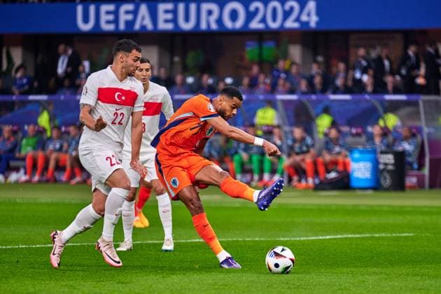 Kaan Ayhan Turkey, 22 , Cody Gakpo Netherlands, 11 , GER, UEFA Euro 2024, Football Men, UEFA European Championship 2024, Quarter finals, Netherlands vs Turkey, Netherlands vs Tuerkiye, 06 07 2024 GER, UEFA Euro 2024, Football Men, UEFA European Championship 2024, Quarter finals, Quarter finals, Netherlands vs Turkey, Netherlands vs Tuerkiye, 06 07 2024 Berlin Copyright: xEibner-Pressefotox xClaudiusxRauchx EP_CRH