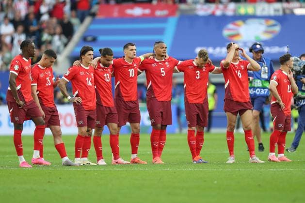 Team of Switzerland is disappointed, UEFA EURO 2024 Quarter final, England vs Switzerland, Arena Dusseldorf on July 06, 2024 in Dusseldorf, Germany Photo by Oliver Kaelke DeFodi Images Team of Switzerland looks dejected, UEFA EURO 2024 Quarter final, England vs Switzerland, Arena Dusseldorf on July 6, 2024 in Dusseldorf, Germany Photo by Oliver Kaelke DeFodi Images Defodi 678 2024 07 06 OK ENGSUI 3350 Defodi-678