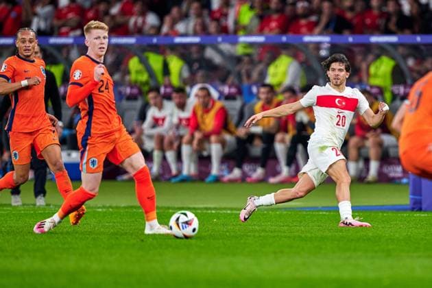 Jerdy Schouten Netherlands, 24 , Ferdi Kadioglu Turkey, 20 , GER, UEFA Euro 2024, Football Men, UEFA European Championship 2024, Quarter finals, Quarter finals, Netherlands vs Turkey, Netherlands vs Tuerkiye, 06 07 2024 GER, UEFA Euro 2024, Football Men, UEFA European Championship 2024, Quarter finals, Quarter finals, Netherlands vs Turkey, Netherlands vs Tuerkiye, 06 07 2024 Berlin Copyright: xEibner-Pressefotox xClaudiusxRauchx EP_CRH