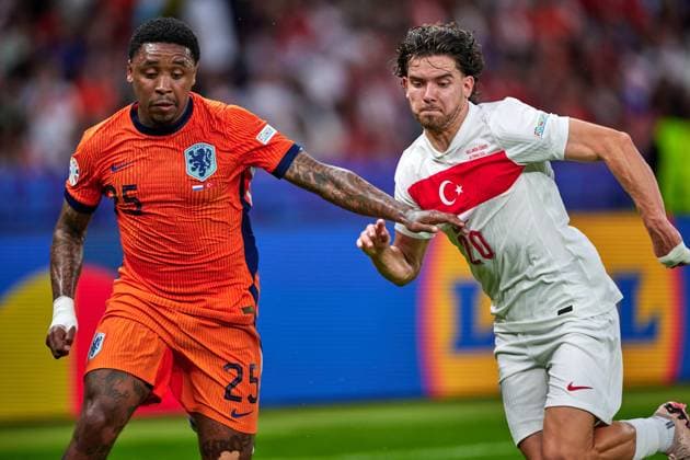 Steven Bergwijn Netherlands, 25 , Ferdi Kadioglu Turkey, 20 , GER, UEFA Euro 2024, Football Men, UEFA European Championship 2024, Quarter finals, Quarter finals, Netherlands vs Turkey, Netherlands vs Tuerkiye, 06 07 2024 GER, UEFA Euro 2024, Football Men, UEFA European Championship 2024, Quarter finals, Quarter finals, Netherlands vs Turkey, Netherlands vs Tuerkiye, 06 07 2024 Berlin Copyright: xEibner-Pressefotox xClaudiusxRauchx EP_CRH