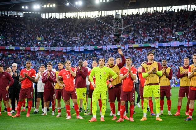 Team SUI disappointed after the match, Team, f l AKANJI Manuel SUI , VARGAS Ruben SUI , RODRIGUEZ Ricardo SUI ,Goalkeeper MVOGO Yvon SUI ,Goalkeeper SOMMER Yann SUI ,FREULER Remo SUI , Goalkeeper KOBEL Gregor SUI Quarterfinal, Match M48, England ENG Switzerland SUI 5 3 n E , on 06 07 2024 in Duesseldorf Germany European Football Championship 2024 from 14 06 14 07 2024 in Germany Â