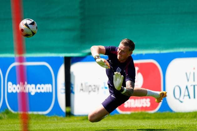 Sport Bilder des Tages Jordan Pickford of England England Training, UEFA European Championship, EM, Europameisterschaft 2024, Semi Final, Football, Spa & Golf Resort Weimarer Land, Blankenhain, Germany, 09 Jul 2024 EDITORIAL USE ONLY No use with unauthorised audio, video, data, fixture lists, club league logos or live services. Online in-match use limited to 120 images, no video emulation. No use in betting, games or single club league player publications. Copyright: xDavexShopland Shutterstockx 14576868j
