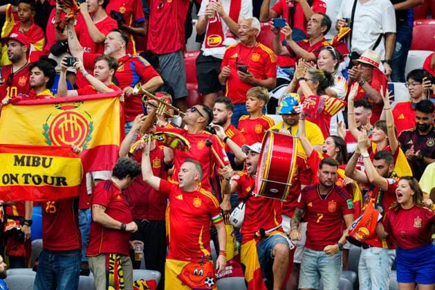 Supporters of Spain enjoy the pre-match atmosphere from the stands with flags and banners Spain v France, UEFA European Championship, EM, Europameisterschaft 2024, Semi Final, Football, Munich Football Arena, Munich, Germany - 09 Jul 2024 EDITORIAL USE ONLY No use with unauthorised audio, video, data, fixture lists, club league logos or live services. Online in-match use limited to 120 images, no video emulation. No use in betting, games or single club league player publications. Copyright: xDavexShopland Shutterstockx 14576888p