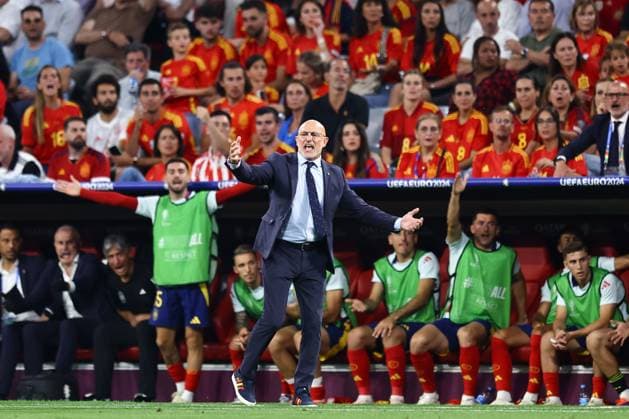 Spain manager Luis de la Fuente reacts Spain v France, UEFA European Championship, EM, Europameisterschaft 2024, Semi Final, Football, Munich Football Arena, Munich, Germany - 09 Jul 2024 EDITORIAL USE ONLY No use with unauthorised audio, video, data, fixture lists, club league logos or live services. Online in-match use limited to 120 images, no video emulation. No use in betting, games or single club league player publications. Copyright: xMichaelxZemanek Shutterstockx 14576887ca