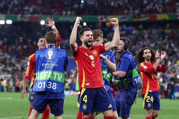 Nacho Fernandez of Spain celebrates after the full time whistle Spain v France, UEFA European Championship, EM, Europameisterschaft 2024, Semi Final, Football, Munich Football Arena, Munich, Germany - 09 Jul 2024 EDITORIAL USE ONLY No use with unauthorised audio, video, data, fixture lists, club league logos or live services. Online in-match use limited to 120 images, no video emulation. No use in betting, games or single club league player publications. Copyright: xMichaelxZemanek Shutterstockx 14576887de