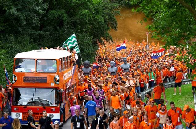 The Netherlands fan march from the city centre arrives near the stadium ahead of kick off Netherlands v England, UEFA European Championship, EM, Europameisterschaft 2024, Semi Final, Football, BVB Stadion, Dortmund, Germany, 10 Jul 2024 EDITORIAL USE ONLY No use with unauthorised audio, video, data, fixture lists, club league logos or live services. Online in-match use limited to 120 images, no video emulation. No use in betting, games or single club league player publications. Copyright: xKieranxMcManus Shutterstockx 14576895m