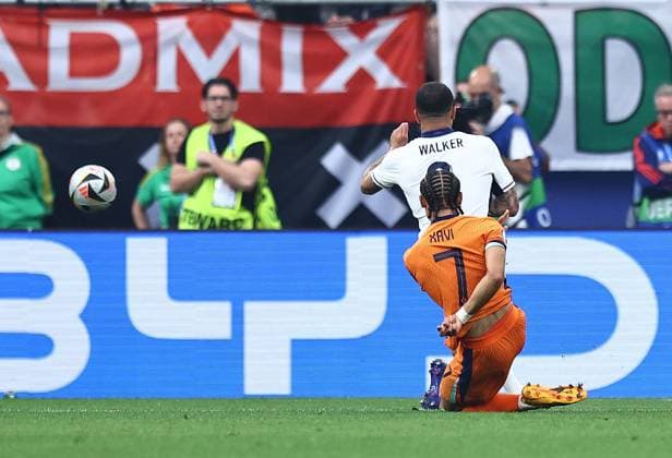 Xavi Simons of Netherlands scores to make it 1-0 Netherlands v England, UEFA European Championship, EM, Europameisterschaft 2024, Semi Final, Football, BVB Stadion, Dortmund, Germany, 10 Jul 2024 EDITORIAL USE ONLY No use with unauthorised audio, video, data, fixture lists, club league logos or live services. Online in-match use limited to 120 images, no video emulation. No use in betting, games or single club league player publications. Copyright: xMichaelxZemanek Shutterstockx 14576899az