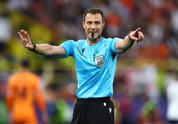 Referee, Felix Zwayer Netherlands v England, UEFA European Championship, EM, Europameisterschaft 2024, Semi Final, Football, BVB Stadion, Dortmund, Germany, 10 Jul 2024 EDITORIAL USE ONLY No use with unauthorised audio, video, data, fixture lists, club league logos or live services. Online in-match use limited to 120 images, no video emulation. No use in betting, games or single club league player publications. Copyright: xMichaelxZemanek Shutterstockx 14576899cb