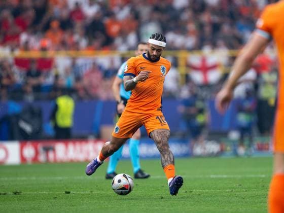 Memphis Depay Netherlands, 10 on the ball, GER, Netherlands NED vs England ENG , European Football Championship, UEFA EURO 2024, Semifinal, 10 07 2024 GER, Netherlands NED vs England ENG , European Football Championship, UEFA EURO 2024, Semifinal, 10 07 2024 Dortmund Copyright: xEibner-Pressefoto Memmlerx EP_MMR