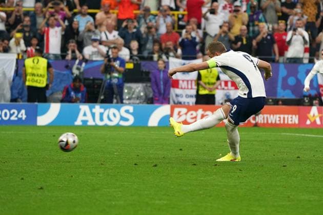 National team, Football, UEFA Euro2024, EM 2024,Semifinal,Semifinal, Dortmund, Netherlands England Harry Kane, England, converts foul penalty, Photo Chai von der Laage UEFA regulations prohibit any use of photographs as image sequences and or quasi video