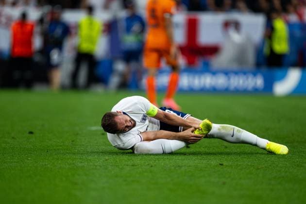 Harry Kane England, 09 after foul before penalty, GER, Netherlands NED vs England ENG , European Football Championship, UEFA EURO 2024, Semifinal, 10 07 2024 GER, Netherlands NED vs England ENG , European Football Championship, UEFA EURO 2024, Semifinal, 10 07 2024 Dortmund Copyright: xEibner-Pressefoto Memmlerx EP_MMR