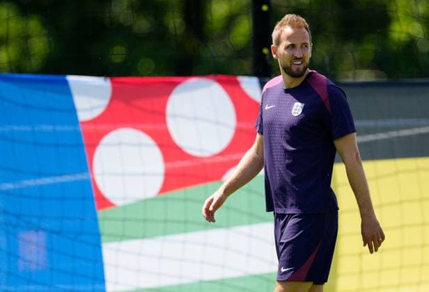 Harry Kane of England England Training, UEFA European Championship, EM, Europameisterschaft 2024, Final, Football, Spa & Golf Resort Weimarer Land, Blankenhain, Germany, 13 Jul 2024 EDITORIAL USE ONLY No use with unauthorised audio, video, data, fixture lists, club league logos or live services. Online in-match use limited to 120 images, no video emulation. No use in betting, games or single club league player publications. Copyright: xDavexShopland Shutterstockx 14583292z
