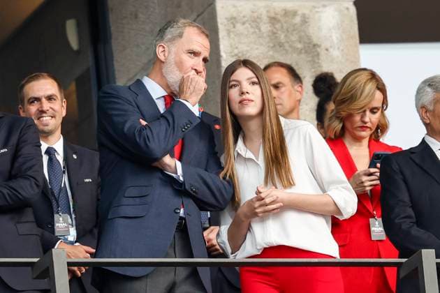 GER, Berlin, Football, Spain vs England, Final, Olympiastadion Berlin, UEFA EURO 2024, f l The Spanish King Felipe VI, and daughter Leonor of Spain, 14 07 2024, Copyright: HMBxMedia HeikoxBecker
