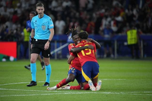 GER, EM UEFA 2024, Final, Spain vs England 14 07 2024, Olympiastadion, Berlin, GER, EM UEFA 2024, Final, Spain vs England, in the picture The Spanish team celebrates winning the European Championship 2024 nordphotoxGmbHx xBratic nph00250