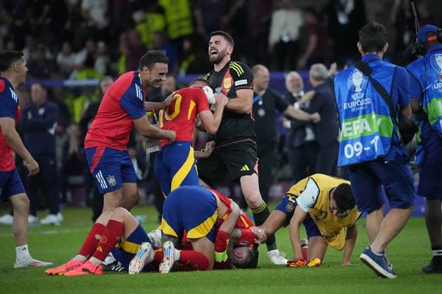 GER, EM UEFA 2024, Final, Spain vs England 14 07 2024, Olympiastadion, Berlin, GER, EM UEFA 2024, Final, Spain vs England, in the picture The Spanish team celebrates winning the European Championship 2024 nordphotoxGmbHx xBratic nph00250
