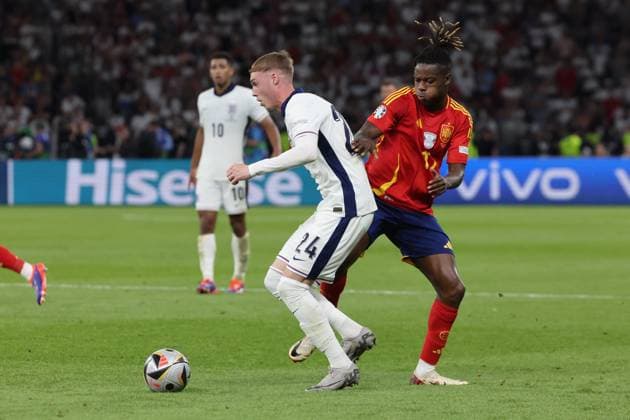 Duel Nico Williams Spain, No. 17 vs Cole Palmer England, No. 24 , Winner Spain, European Champion Spain, Final European Championship 2024, M51, ESP ENG, European Football Championship, Final Spain vs England, Final European Football Championship, Spain vs England, Berlin, 14 07 2024,