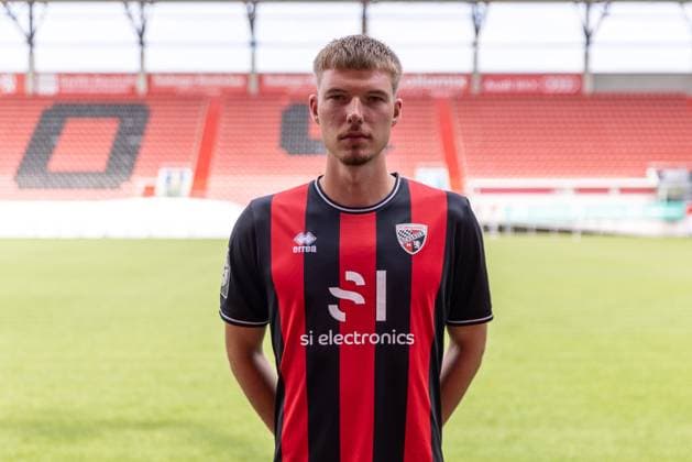Benjamin Kanuric 8, FCI FC Ingolstadt 04 3 Liga, portrait appointment 2024 2025, FC Ingolstadt 04 season 2024 2025 photoshoot, headshot, portrait, introduction, presentation, press appointment, soccer, GER