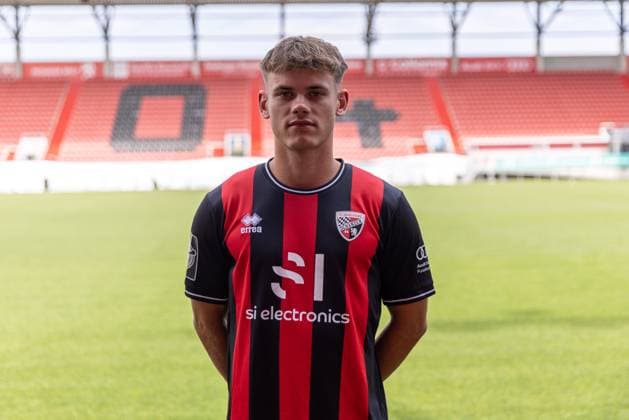 Niclas Dühring 18, FCI FC Ingolstadt 04 3 Liga, portrait appointment 2024 2025, FC Ingolstadt 04 season 2024 2025 photoshoot, headshot, portrait, introduction, presentation, press appointment, soccer, GER