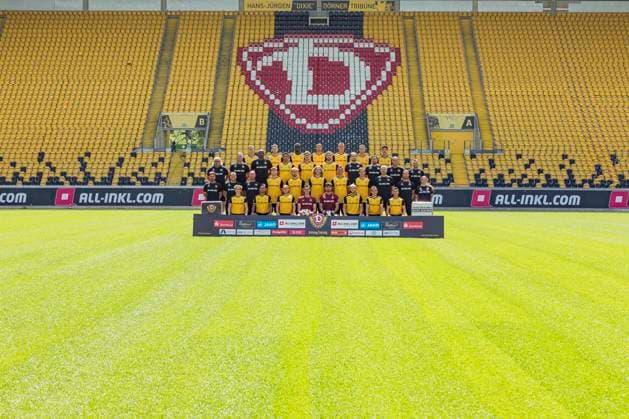 16 07 2024, xomx, Football 3 League, Dynamo Dresden photo session season 2024 25, portrait session 2024 2025, team photo emspor, 4 row from left Jakob Lemmer 10 , Tom Zimmerschied 22 , Dennis Duah 4 , Philip Heise 16 , Lukas Boeder 29 , Robin Meißner 21 , Kyu Hyun Park 2 3 row from left Heiko Scholz Co coach , Matthias Grahe Athletics and Conditioning Coach , David Yelldell Goalkeeping Coach , Claudio Kammerknecht 15 , Christoph Daferner 33 , Lars Bünning 23 , Dr med Michael Bata Team Doctor , Jose Portela Sports Scientist , Tom Teichert Tölg Equipment Manager , Justin Löwe team manager 2nd row from left Thomas Stamm head coach , Valentin Vochatzer co-coach , Manuel Klökler co-coach , Paul Lehmann 14 , David Kubatta 39 , Vinko Sapina 5 , Stefan Kutschke 30 , Aljaz Casar 17 , Henrik Lange head of physiotherapy , Tony Fischer physiotherapist , Laura Seifert Physiotherapist 1 row from l Jonas Oehmichen 25 , Oliver Batista Meier 7 , Tony Menzel 24 , Daniel Mesenhöler 37 , Tim Schreiber 1 , Tom Berger 6 , Niklas Hauptmann 27 , Jan Hendrik Marx 26 DFL DFB REGULATIONS PROHIBIT ANY USE OF PHOTOGRAPHS as IMAGE SEQUENCES and or QUASI VIDEO Dresden