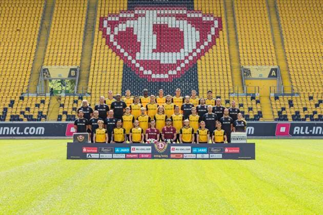 16 07 2024, xomx, Football 3 League, Dynamo Dresden photo session season 2024 25, portrait session 2024 2025, team photo emspor, 4 row from left Jakob Lemmer 10 , Tom Zimmerschied 22 , Dennis Duah 4 , Philip Heise 16 , Lukas Boeder 29 , Robin Meißner 21 , Kyu Hyun Park 2 3 row from left Heiko Scholz Co coach , Matthias Grahe Athletics and Conditioning Coach , David Yelldell Goalkeeping Coach , Claudio Kammerknecht 15 , Christoph Daferner 33 , Lars Bünning 23 , Dr med Michael Bata Team Doctor , Jose Portela Sports Scientist , Tom Teichert Tölg Equipment Manager , Justin Löwe team manager 2nd row from left Thomas Stamm head coach , Valentin Vochatzer co-coach , Manuel Klökler co-coach , Paul Lehmann 14 , David Kubatta 39 , Vinko Sapina 5 , Stefan Kutschke 30 , Aljaz Casar 17 , Henrik Lange head of physiotherapy , Tony Fischer physiotherapist , Laura Seifert Physiotherapist 1 row from l Jonas Oehmichen 25 , Oliver Batista Meier 7 , Tony Menzel 24 , Daniel Mesenhöler 37 , Tim Schreiber 1 , Tom Berger 6 , Niklas Hauptmann 27 , Jan Hendrik Marx 26 DFL DFB REGULATIONS PROHIBIT ANY USE OF PHOTOGRAPHS as IMAGE SEQUENCES and or QUASI VIDEO Dresden