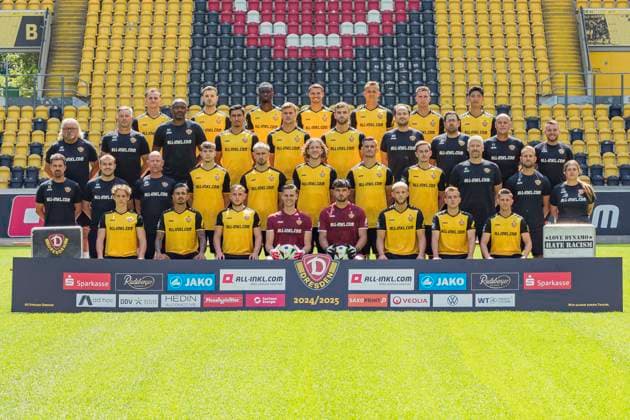 16 07 2024, xomx, Football 3 League, Dynamo Dresden photo session season 2024 25, portrait session 2024 2025, team photo emspor, 4 row from left Jakob Lemmer 10 , Tom Zimmerschied 22 , Dennis Duah 4 , Philip Heise 16 , Lukas Boeder 29 , Robin Meißner 21 , Kyu Hyun Park 2 3 row from left Heiko Scholz Co coach , Matthias Grahe Athletics and Conditioning Coach , David Yelldell Goalkeeping Coach , Claudio Kammerknecht 15 , Christoph Daferner 33 , Lars Bünning 23 , Dr med Michael Bata Team Doctor , Jose Portela Sports Scientist , Tom Teichert Tölg Equipment Manager , Justin Löwe team manager 2nd row from left Thomas Stamm head coach , Valentin Vochatzer co-coach , Manuel Klökler co-coach , Paul Lehmann 14 , David Kubatta 39 , Vinko Sapina 5 , Stefan Kutschke 30 , Aljaz Casar 17 , Henrik Lange head of physiotherapy , Tony Fischer physiotherapist , Laura Seifert Physiotherapist 1 row from l Jonas Oehmichen 25 , Oliver Batista Meier 7 , Tony Menzel 24 , Daniel Mesenhöler 37 , Tim Schreiber 1 , Tom Berger 6 , Niklas Hauptmann 27 , Jan Hendrik Marx 26 DFL DFB REGULATIONS PROHIBIT ANY USE OF PHOTOGRAPHS as IMAGE SEQUENCES and or QUASI VIDEO Dresden